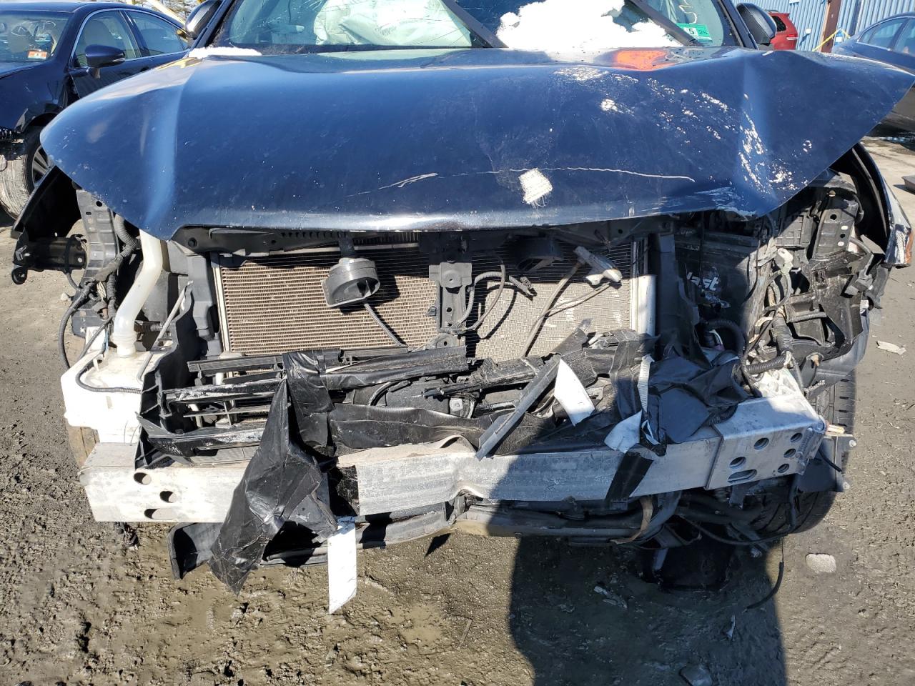 2018 Toyota Highlander VIN 5TDJZRFH5JS555195 Copart auction photo, front end damage thumbnail 11