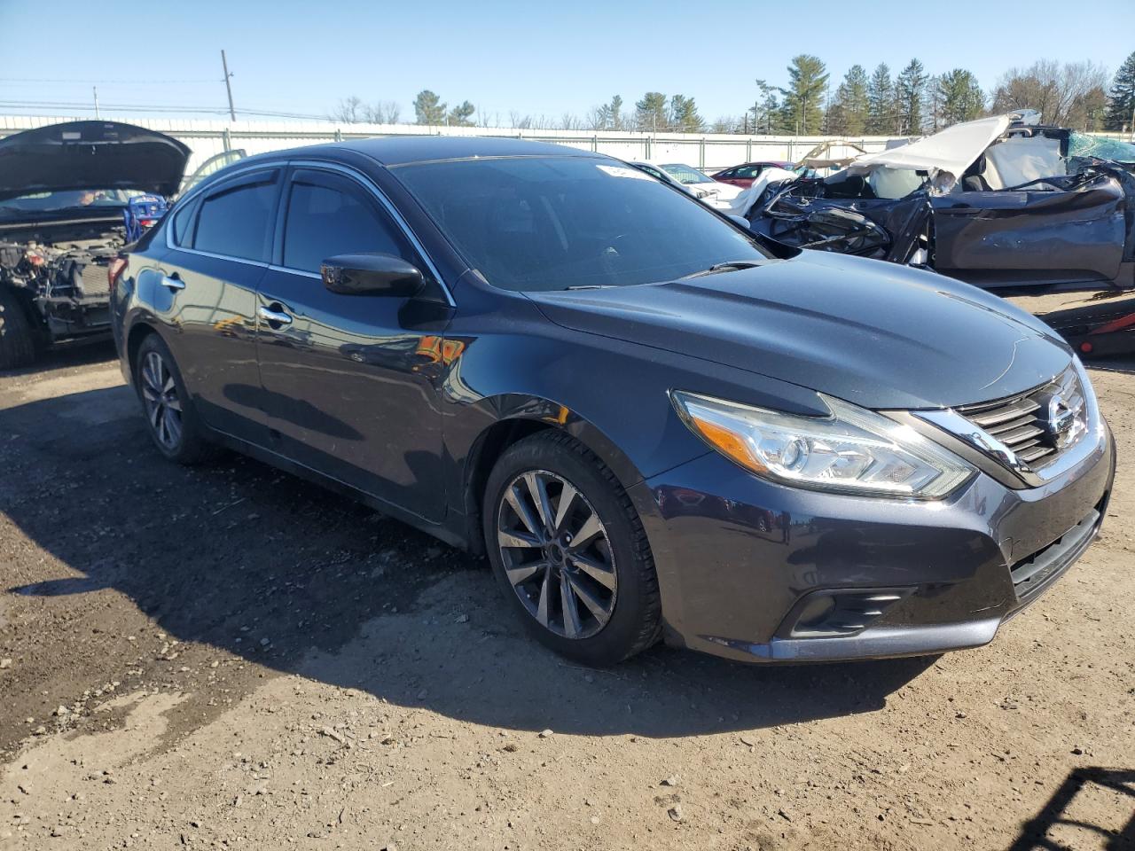 2017 Nissan Altima VIN 1N4AL3APXHC250399 Copart auction photo, front end damage thumbnail 4