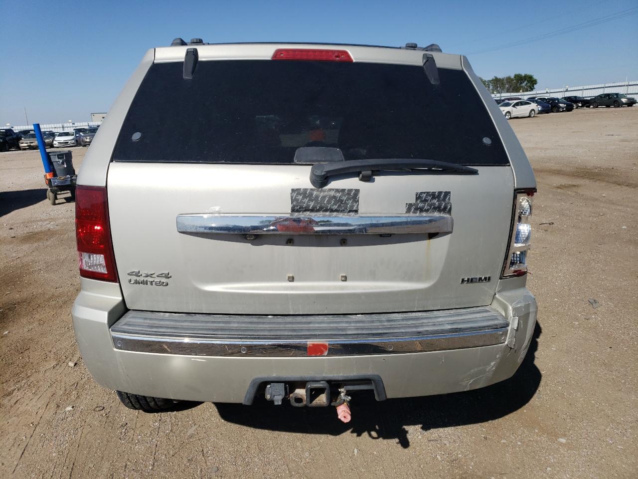 2010 Jeep Grand Cherokee VIN 1J4RR5GT3AC138636 Copart auction photo, all over damage thumbnail 6