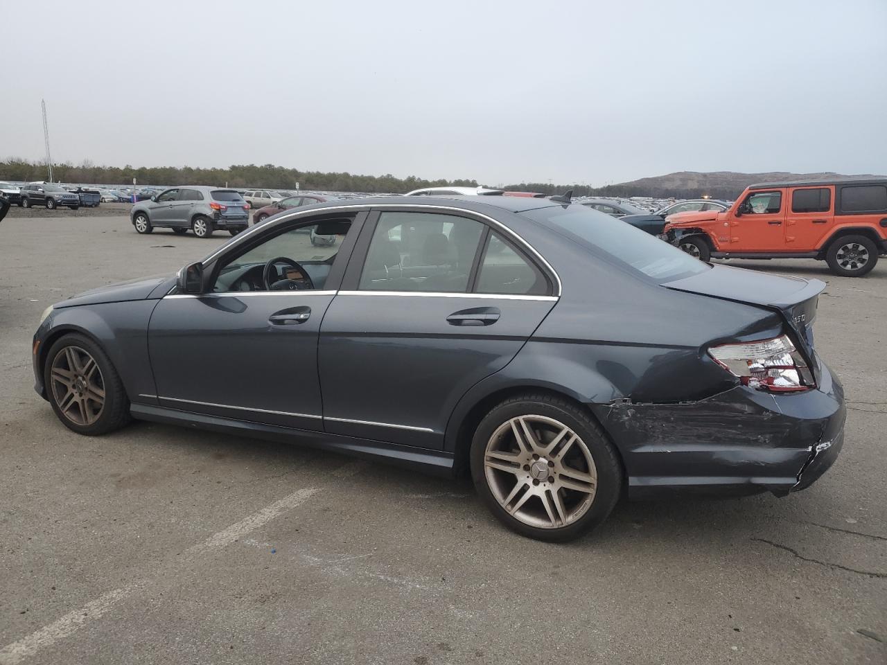 2008 Mercedes-Benz C-klasse VIN WDDGF56X78R030740 Copart auction photo, rear end / minor dent/scratches damage thumbnail 2