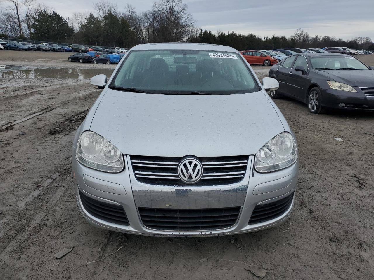 2007 Volkswagen Jetta VIN 3VWEF71K47M066701 Copart auction photo, side / undercarriage damage thumbnail 5