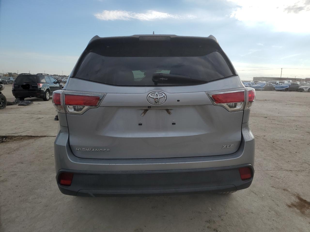 2015 Toyota Highlander VIN 5TDKKRFH2FS047038 Copart auction photo, front end / frame damage damage thumbnail 6
