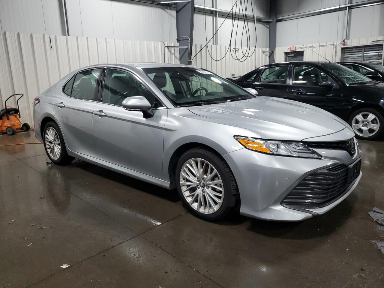 2018 Toyota Camry VIN 4T1B11HK6JU036203 Copart auction photo, side damage thumbnail 4