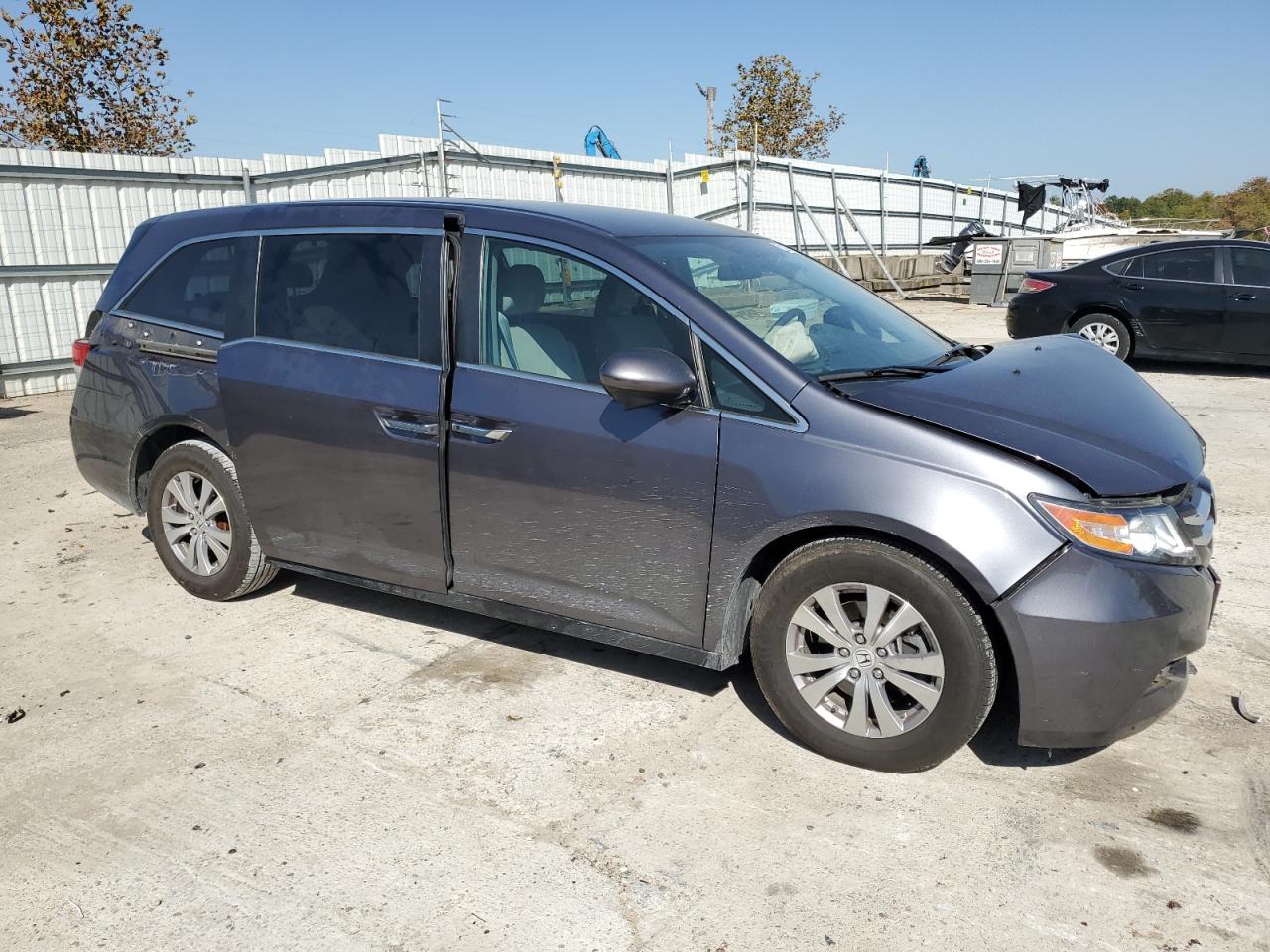2016 Honda Odyssey VIN 5FNRL5H3XGB102749 Copart auction photo, all over damage thumbnail 4