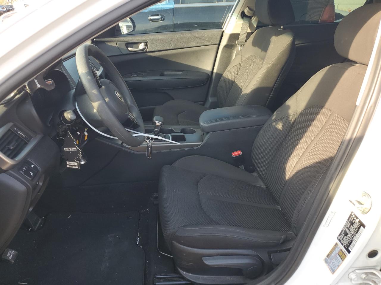 2020 KIA Optima VIN 5XXGT4L35LG427311 Copart auction photo, front end / vandalism damage thumbnail 7