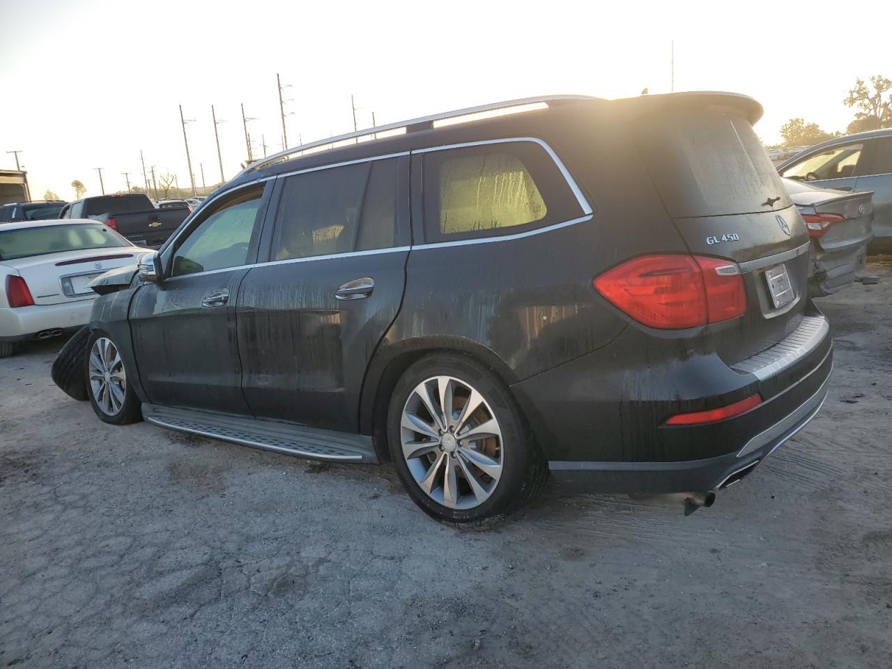 2013 Mercedes-Benz GL-klasse VIN 4JGDF7CE1DA164207 Copart auction photo, front end / minor dent/scratches damage thumbnail 2