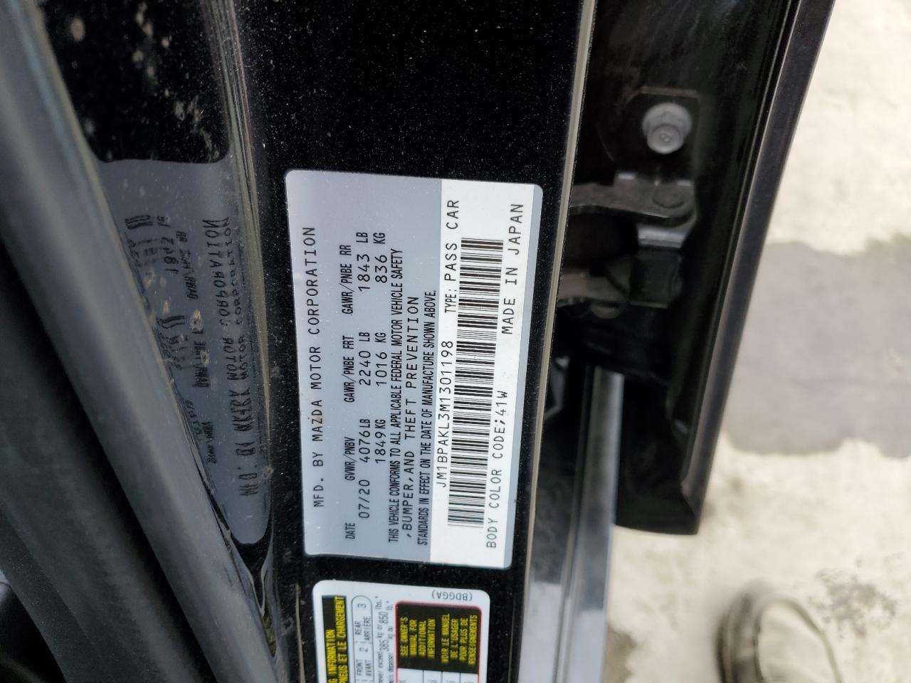 2021 Mazda 3 VIN JM1BPAKL3M1301198 Copart auction photo, undercarriage / rear end damage thumbnail 15