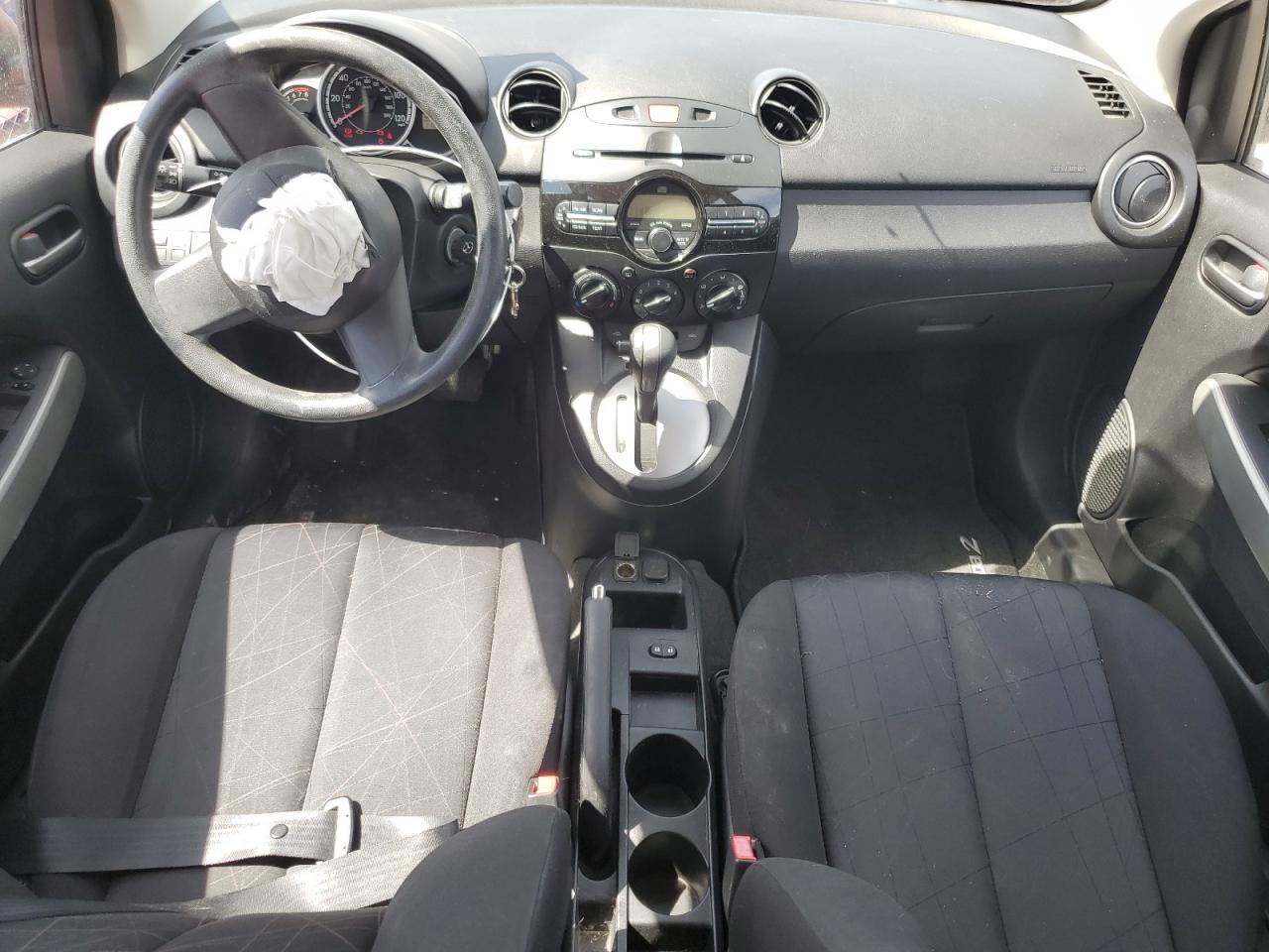 2011 Mazda 2 VIN JM1DE1HY2B0104043 Copart auction photo, front end / rear end damage thumbnail 8