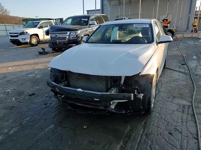2017 BMW 3er VIN WBA8E1G33HNU16274 Copart auction photo, front end damage thumbnail 14