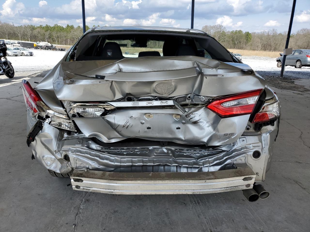 2018 Toyota Camry VIN 4T1B11HK4JU576326 Copart auction photo, rear end damage thumbnail 6