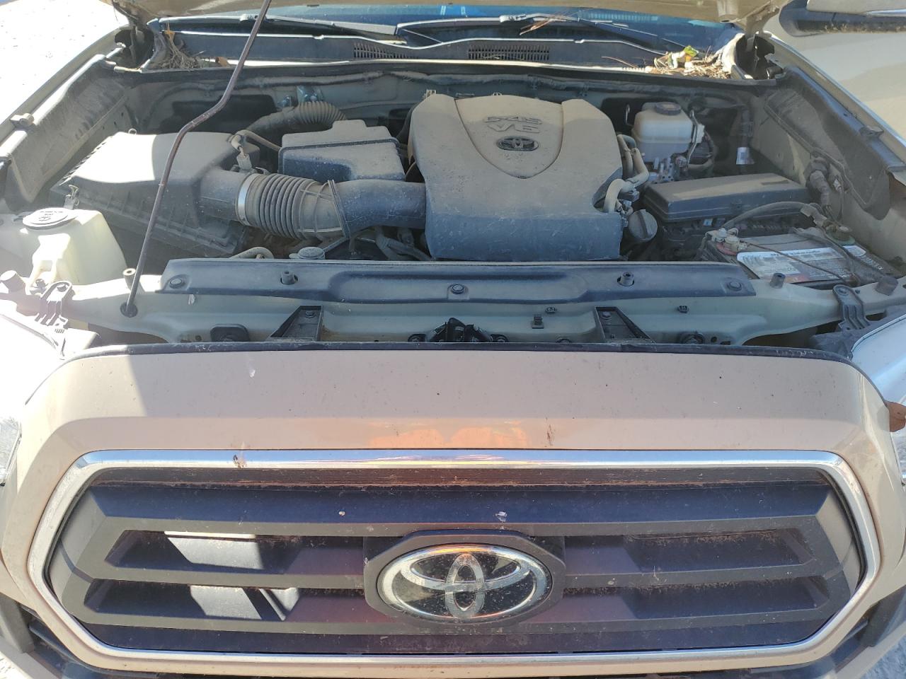 2018 Toyota Tacoma VIN 3TMDZ5BN2JM036512 Copart auction photo, vandalism / rear end damage thumbnail 12