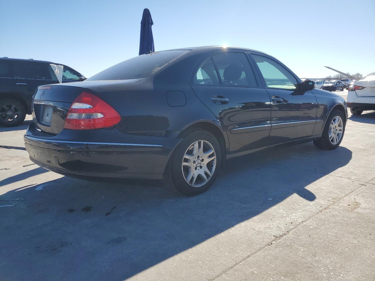 2006 Mercedes-Benz E-klasse VIN WDBUF56J96A773788 Copart auction photo, rear end / minor dent/scratches damage thumbnail 3