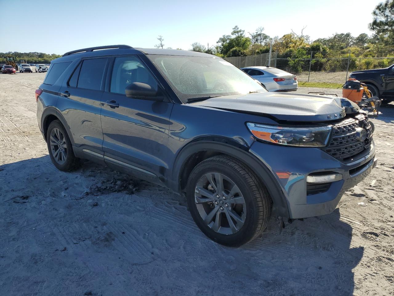 2021 Ford Explorer VIN 1FMSK8DH3MGA54435 Copart auction photo, front end / minor dent/scratches damage thumbnail 4
