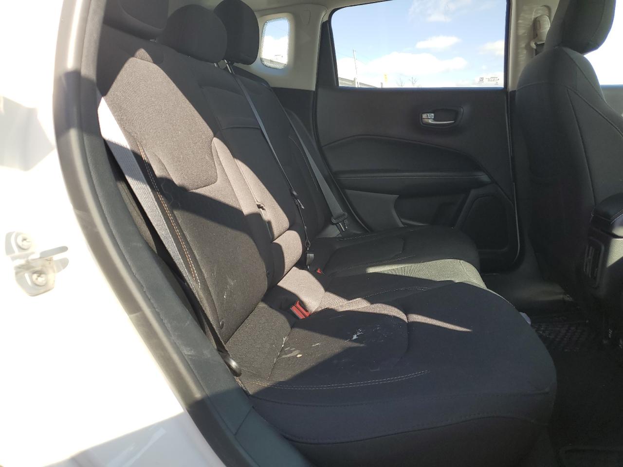 2018 Jeep Compass VIN 3C4NJCAB3JT193575 Copart auction photo, front end damage thumbnail 11