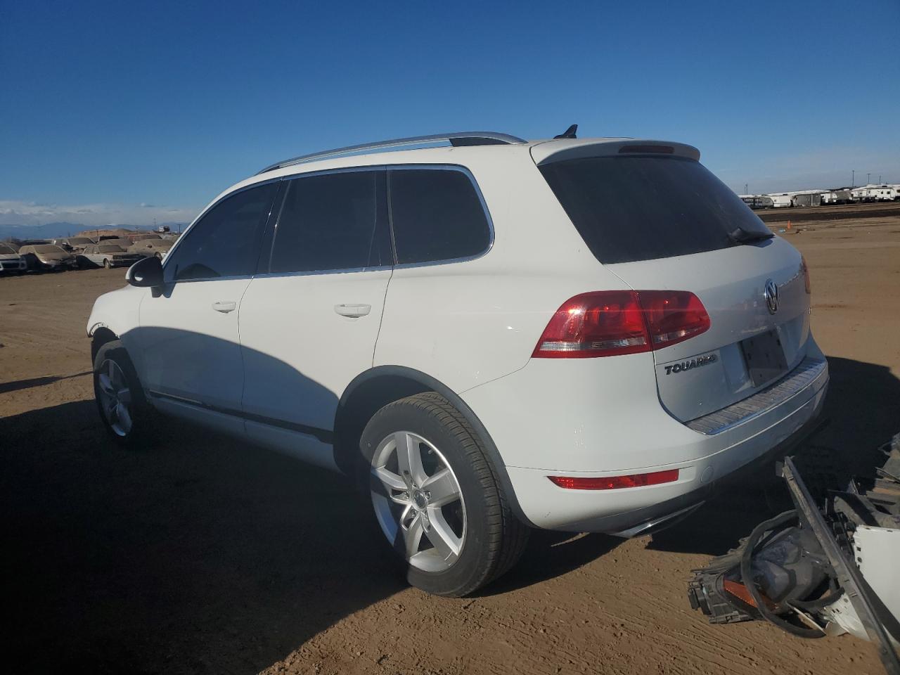2014 Volkswagen Touareg VIN WVGEP9BP9ED013292 Copart auction photo, front end damage thumbnail 2