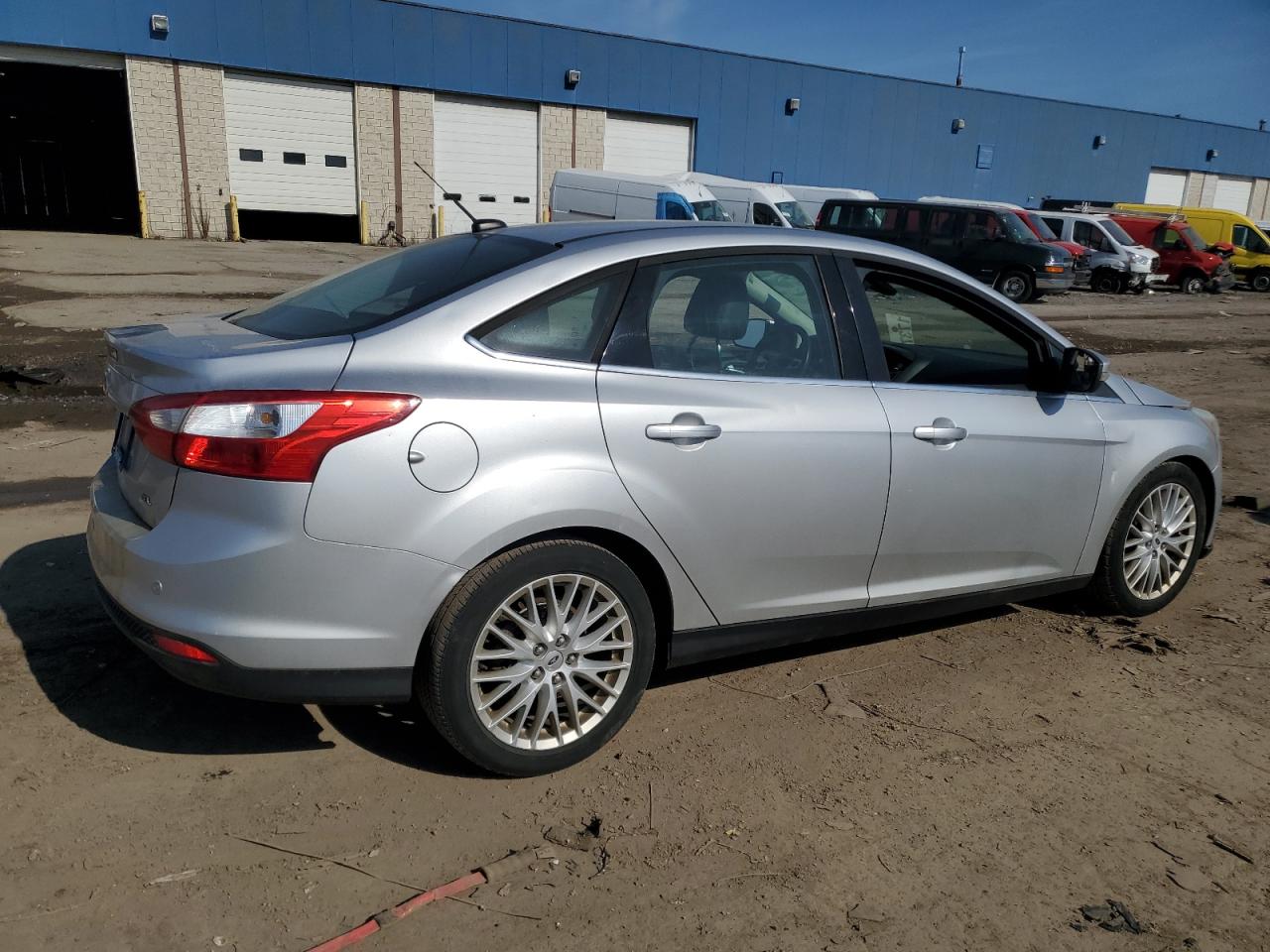 2012 Ford Focus VIN 1FAHP3H21CL294040 Copart auction photo, front end damage thumbnail 3