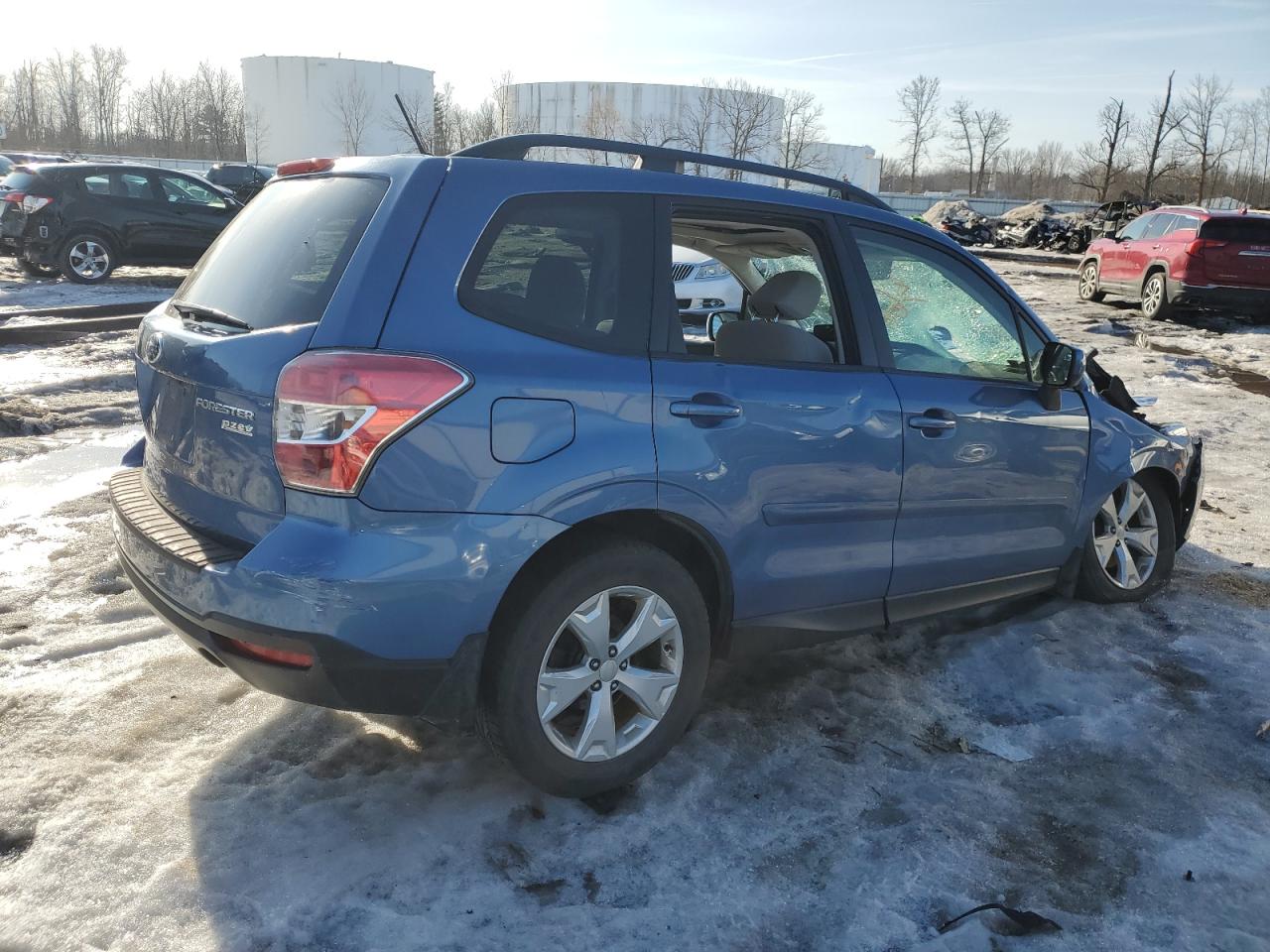 2015 Subaru Forester VIN JF2SJADC2FH592304 Copart auction photo, front end / top/roof damage thumbnail 3