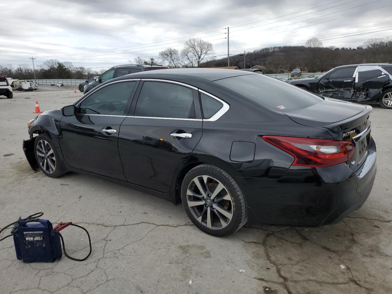 2017 Nissan Altima VIN 1N4AL3AP4HC125432 Copart auction photo, front end damage thumbnail 2