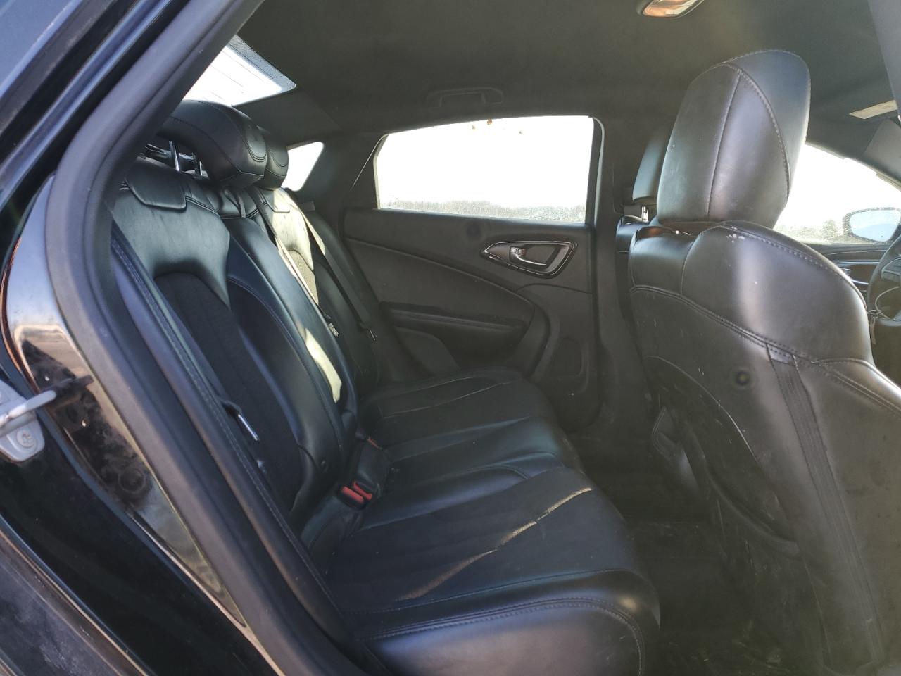 2016 Chrysler 200 VIN 1C3CCCBBXGN124475 Copart auction photo, front end / side damage thumbnail 10