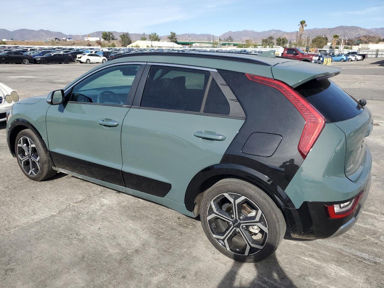 2023 KIA Niro VIN KNDCT3LE7P5107900 Copart auction photo, minor dent/scratches damage thumbnail 2