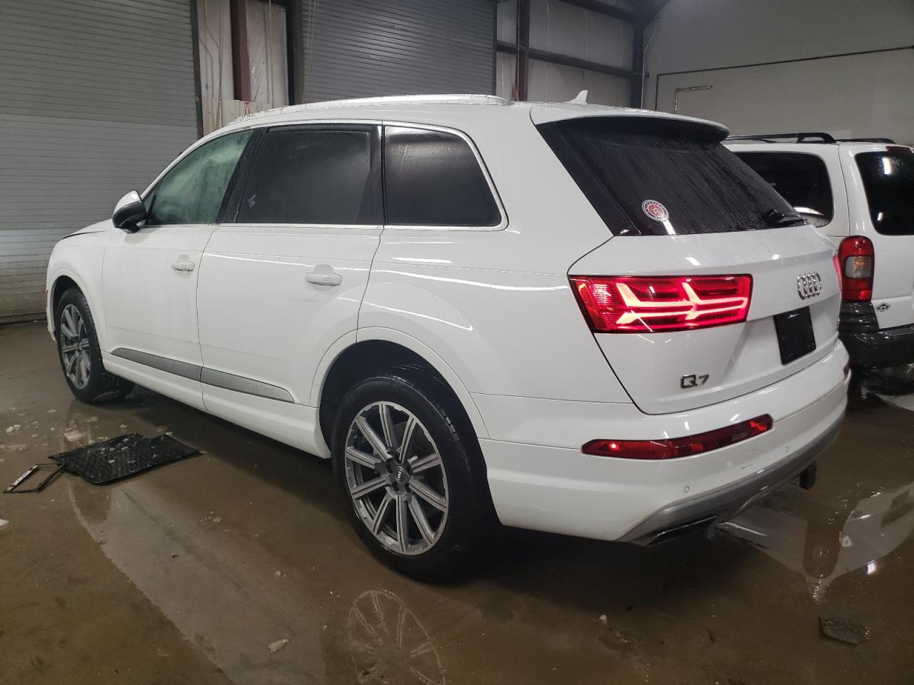 2018 Audi Q7 VIN WA1VAAF77JD023938 Copart auction photo, front end damage thumbnail 2