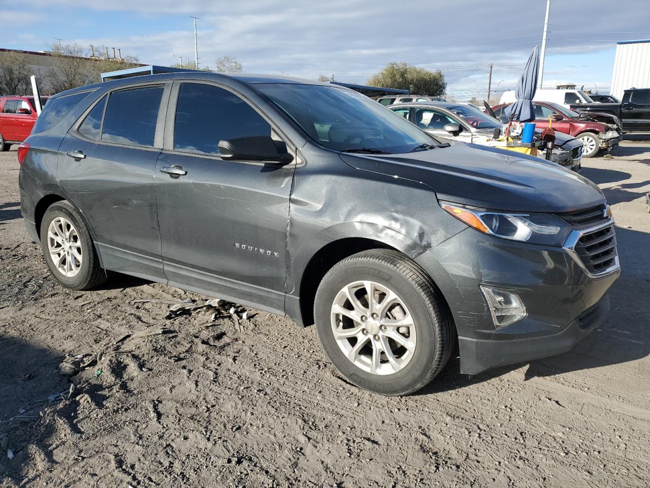 2020 Chevrolet Equinox VIN 2GNAXHEV6L6273563 Copart auction photo, vandalism / all over damage thumbnail 4