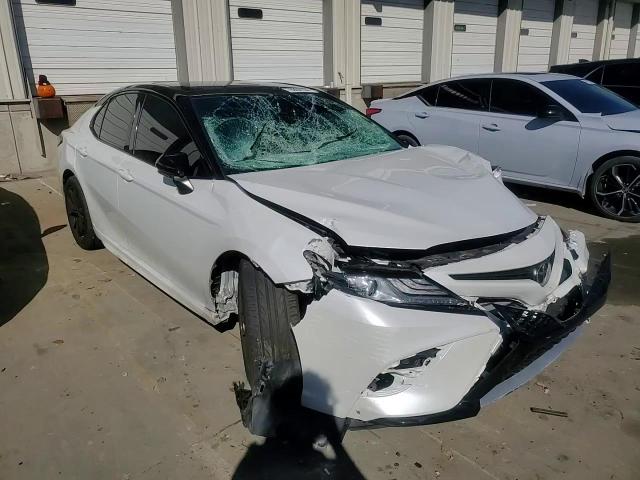 2019 Toyota Camry VIN 4T1B61HK9KU204385 Copart auction photo, front end damage thumbnail 10