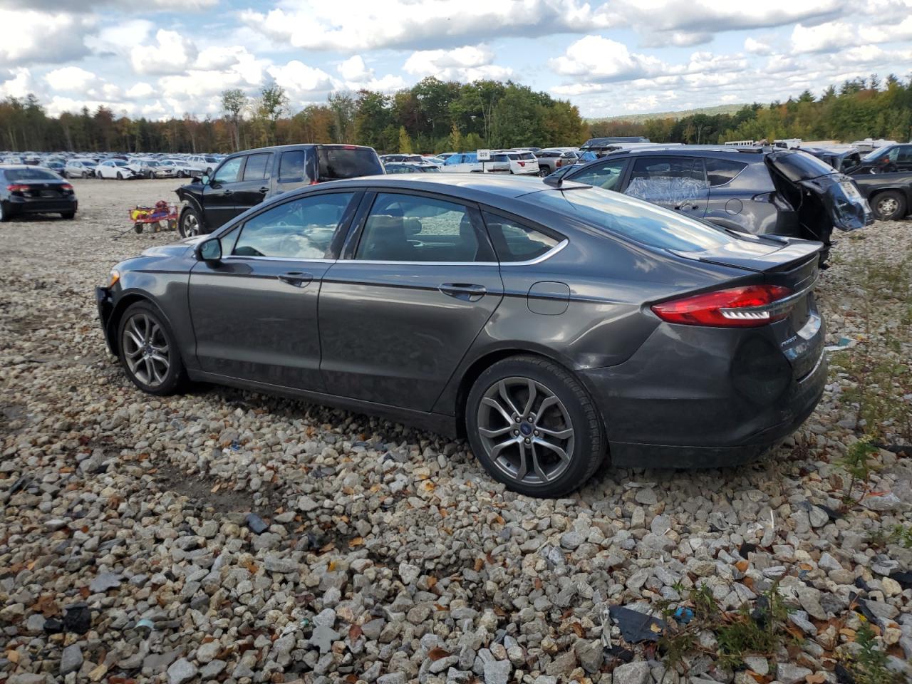 2017 Ford Fusion VIN 3FA6P0G75HR345552 Copart auction photo, front end / rear end damage thumbnail 2