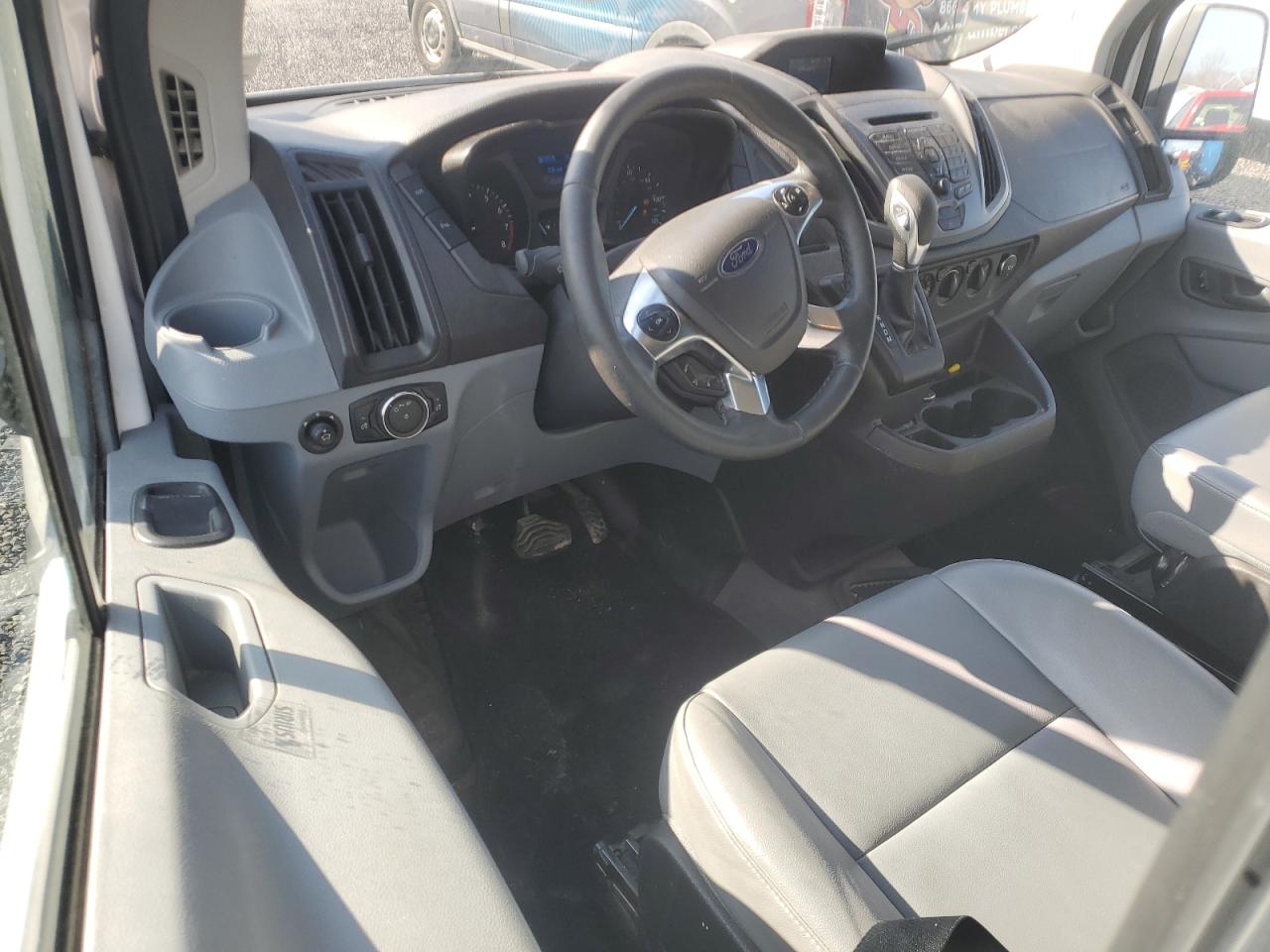 2016 Ford Transit VIN 1FTYR2CM4GKA06403 Copart auction photo, front end / side damage thumbnail 8