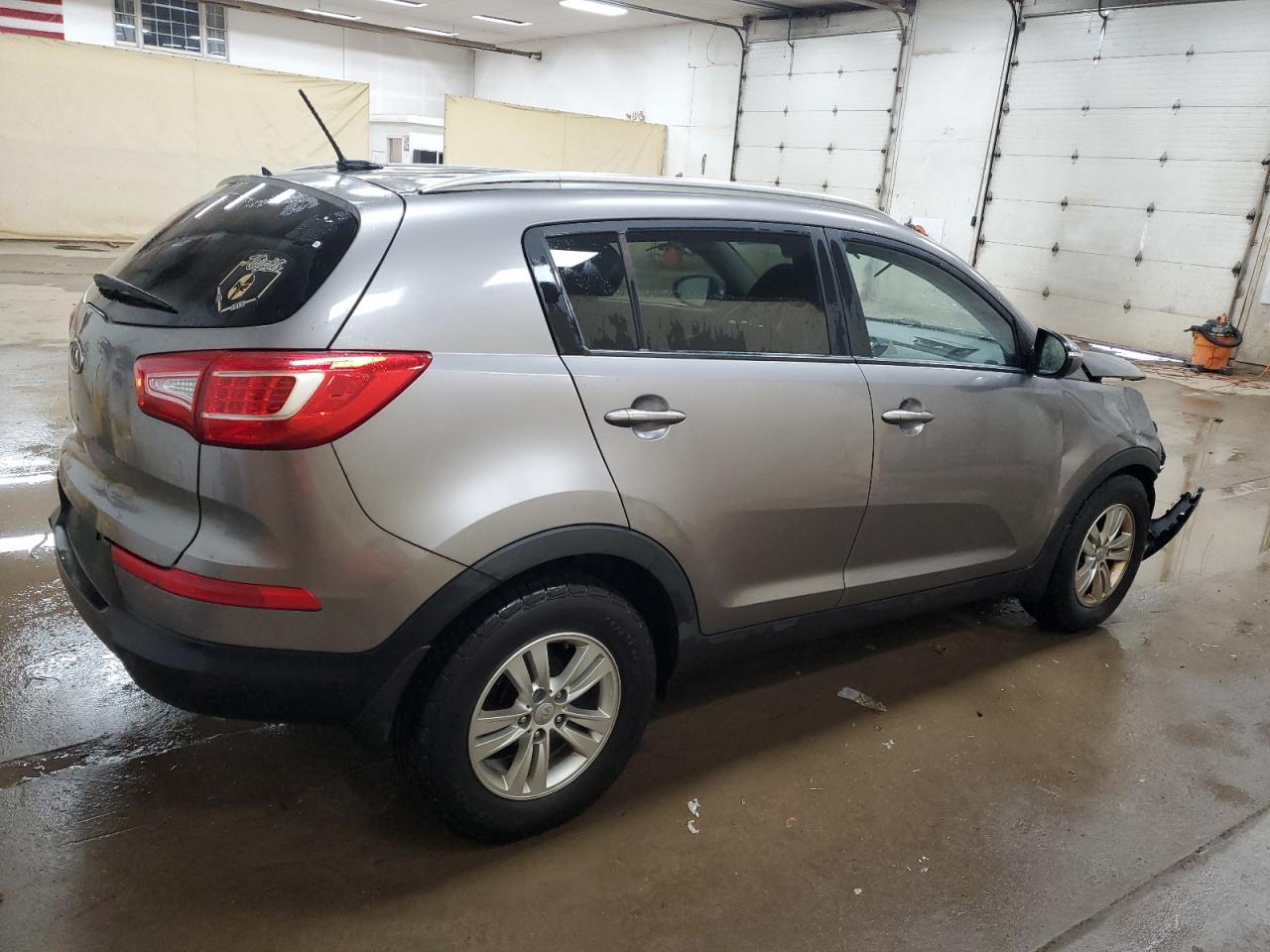 2011 KIA Sportage VIN KNDPB3A20B7151683 Copart auction photo, front end / side damage thumbnail 3