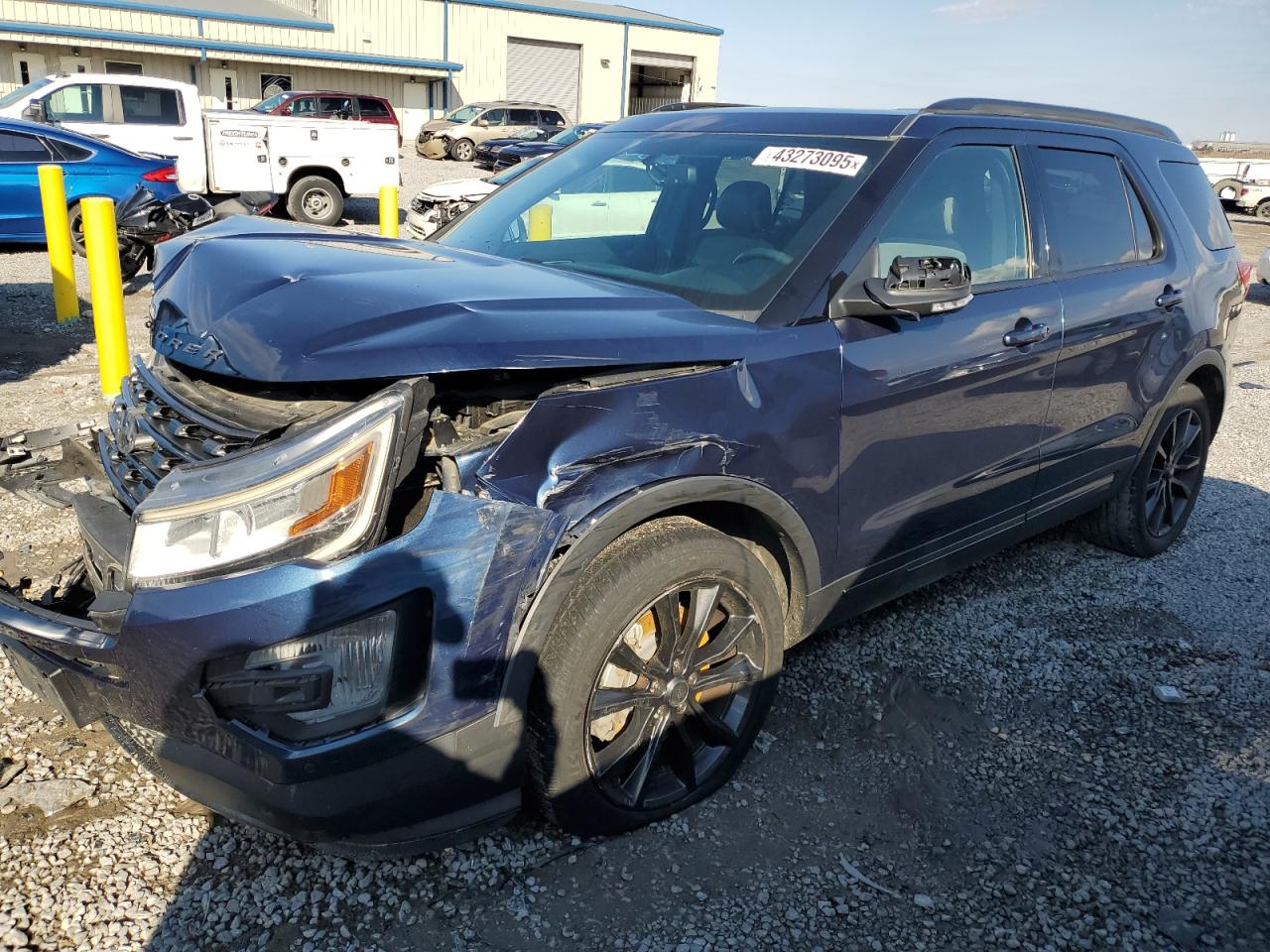 2017 Ford Explorer VIN 1FM5K7D81HGD04381
