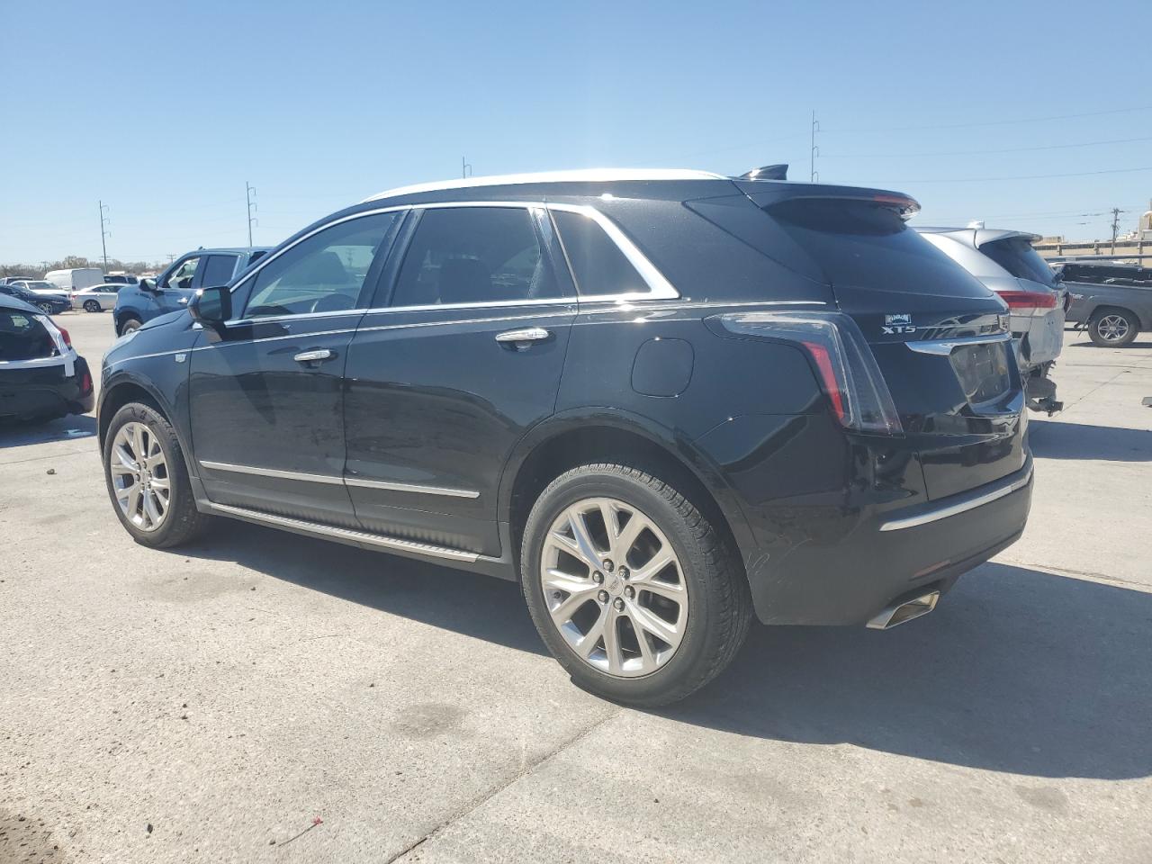 2018 Cadillac XT5 VIN 1GYKNERS6JZ170611 Copart auction photo, side damage thumbnail 2