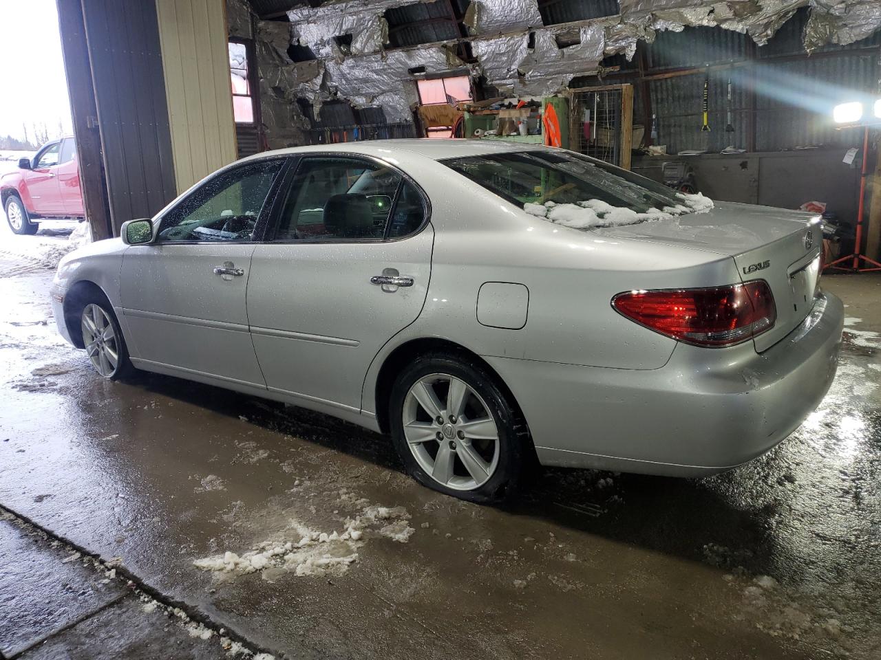 2005 Lexus ES VIN JTHBA30G155133430 Copart auction photo, undercarriage damage thumbnail 2