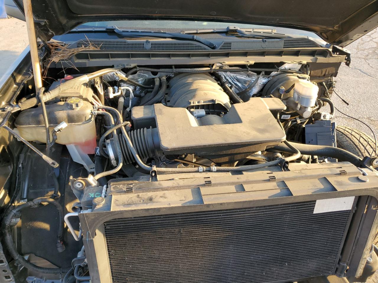 2018 Chevrolet Silverado VIN 3GCUKPEC1JG384424 Copart auction photo, front end / side damage thumbnail 11