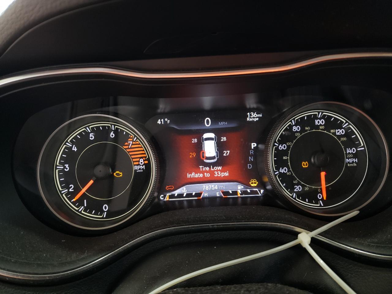2019 Jeep Grand Cherokee VIN 1C4PJMDXXKD197684 Copart auction photo, front end / minor dent/scratches damage thumbnail 9