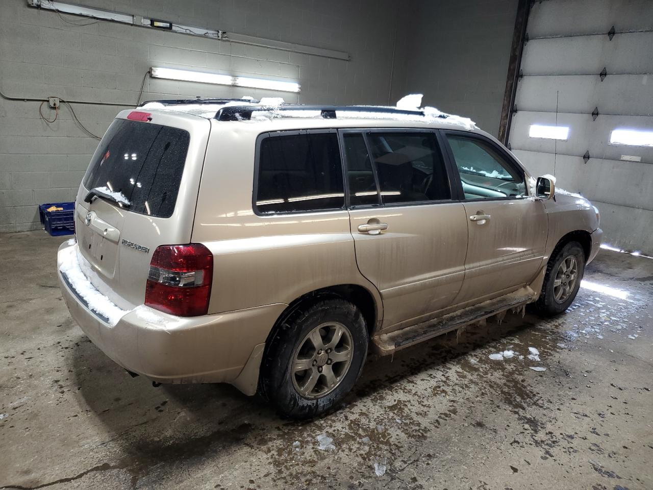 2004 Toyota Highlander VIN JTEDP21A640034333 Copart auction photo, front end / side damage thumbnail 3