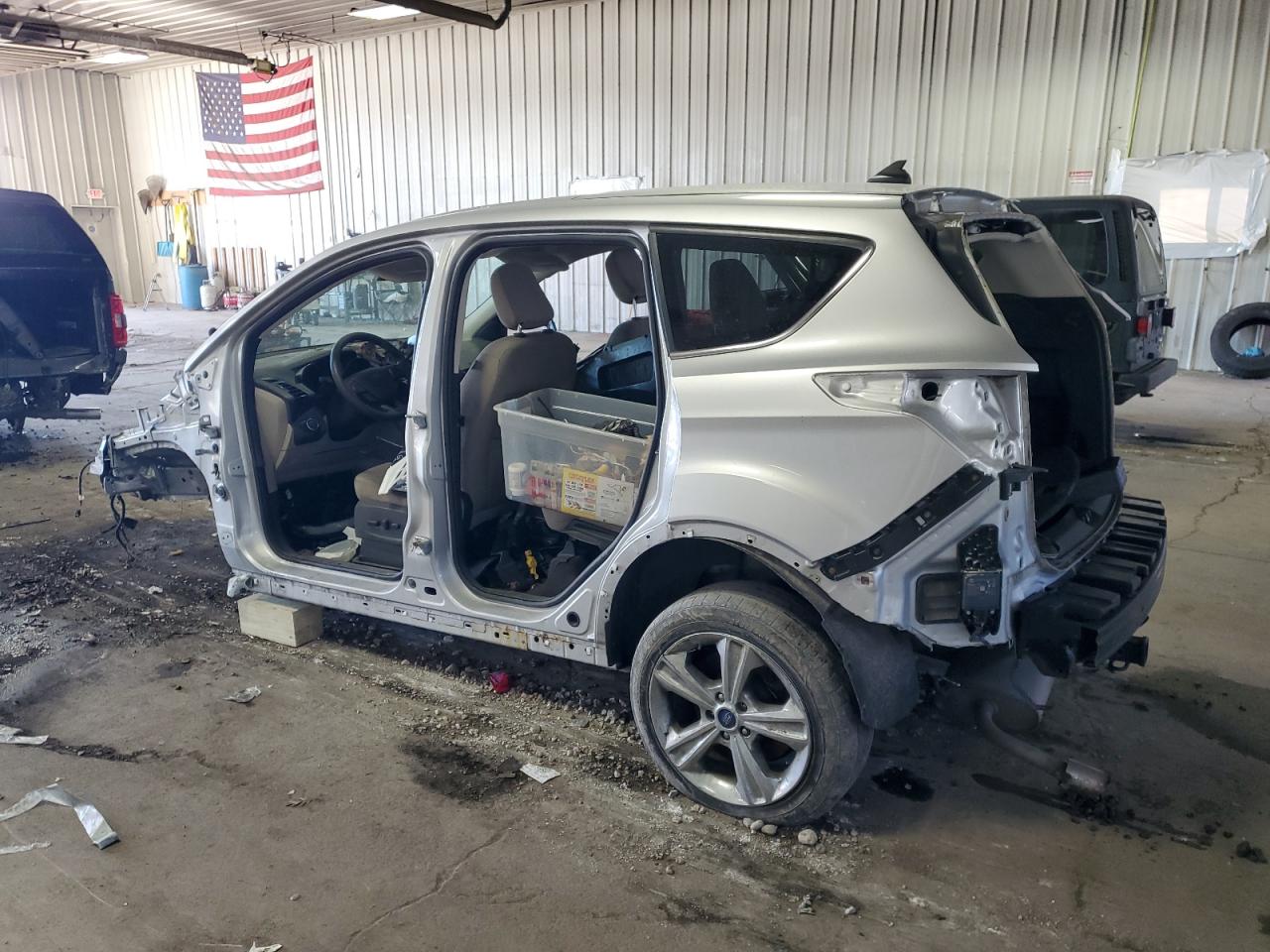 2019 Ford Escape VIN 1FMCU9GD9KUB11698 Copart auction photo, vandalism damage thumbnail 2