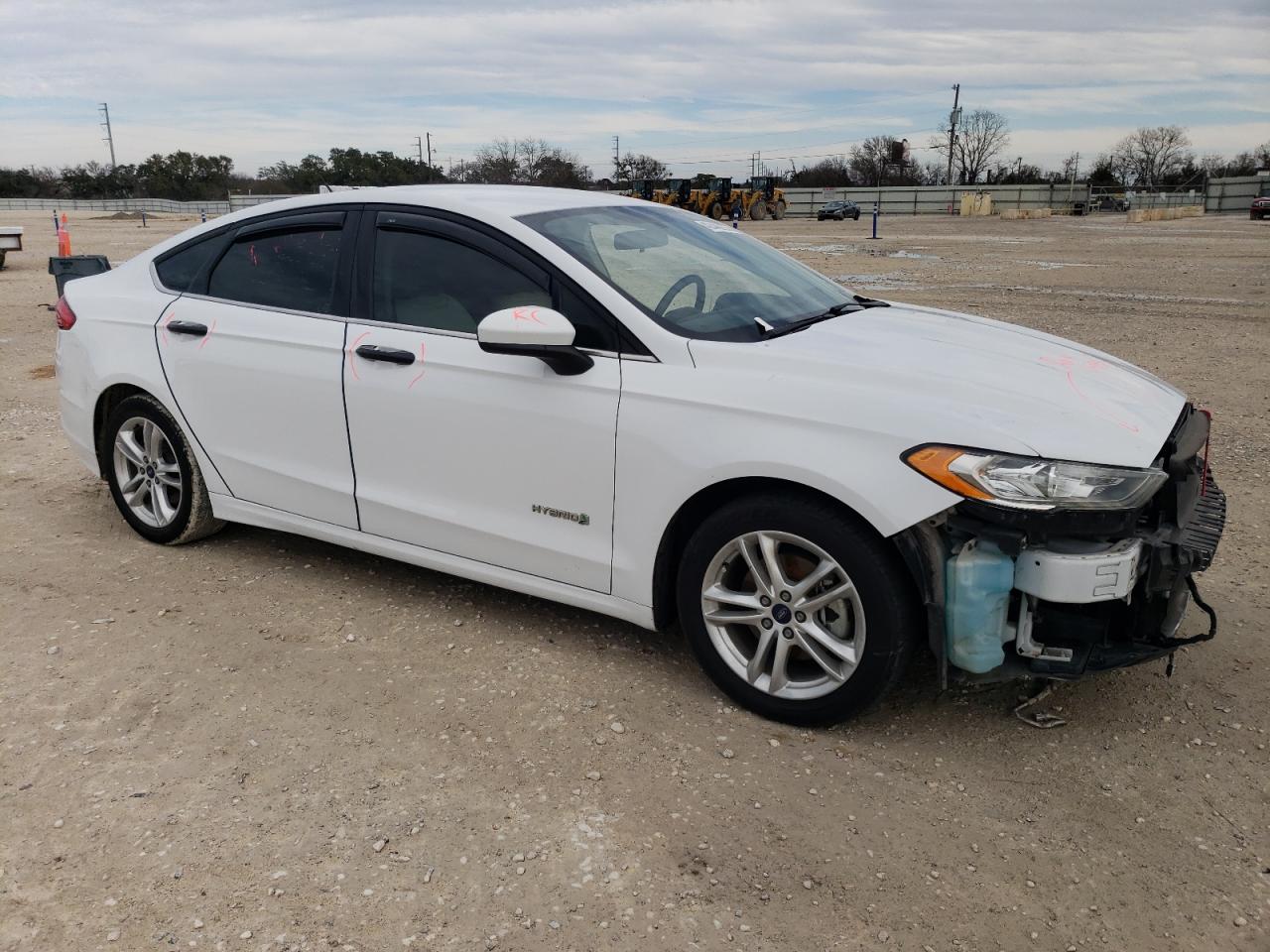 2018 Ford Fusion VIN 3FA6P0LU3JR209356 Copart auction photo, front end / side damage thumbnail 4
