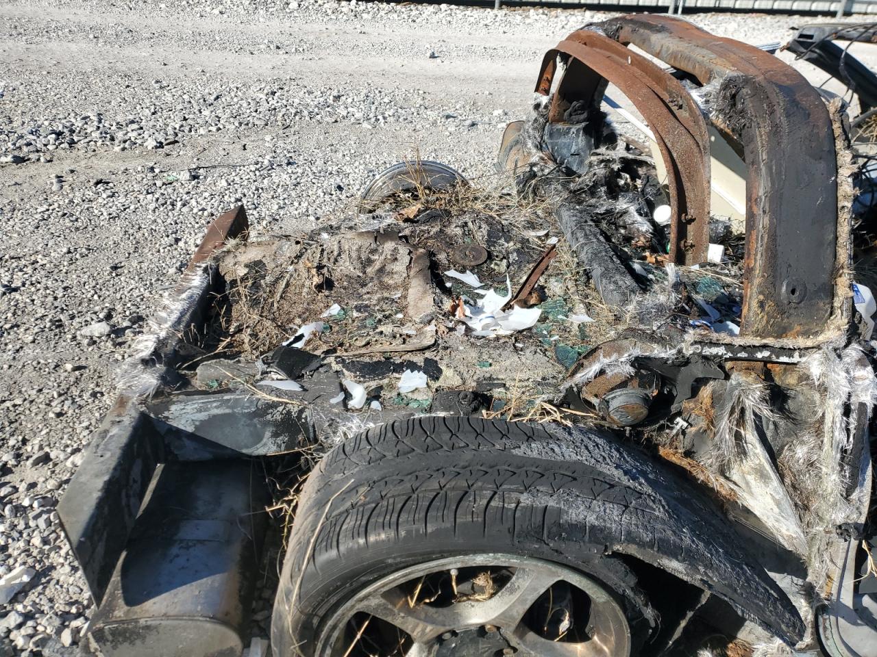 1997 Chevrolet Corvette VIN 1G1YY22G0V5103990 Copart auction photo, burn damage thumbnail 10