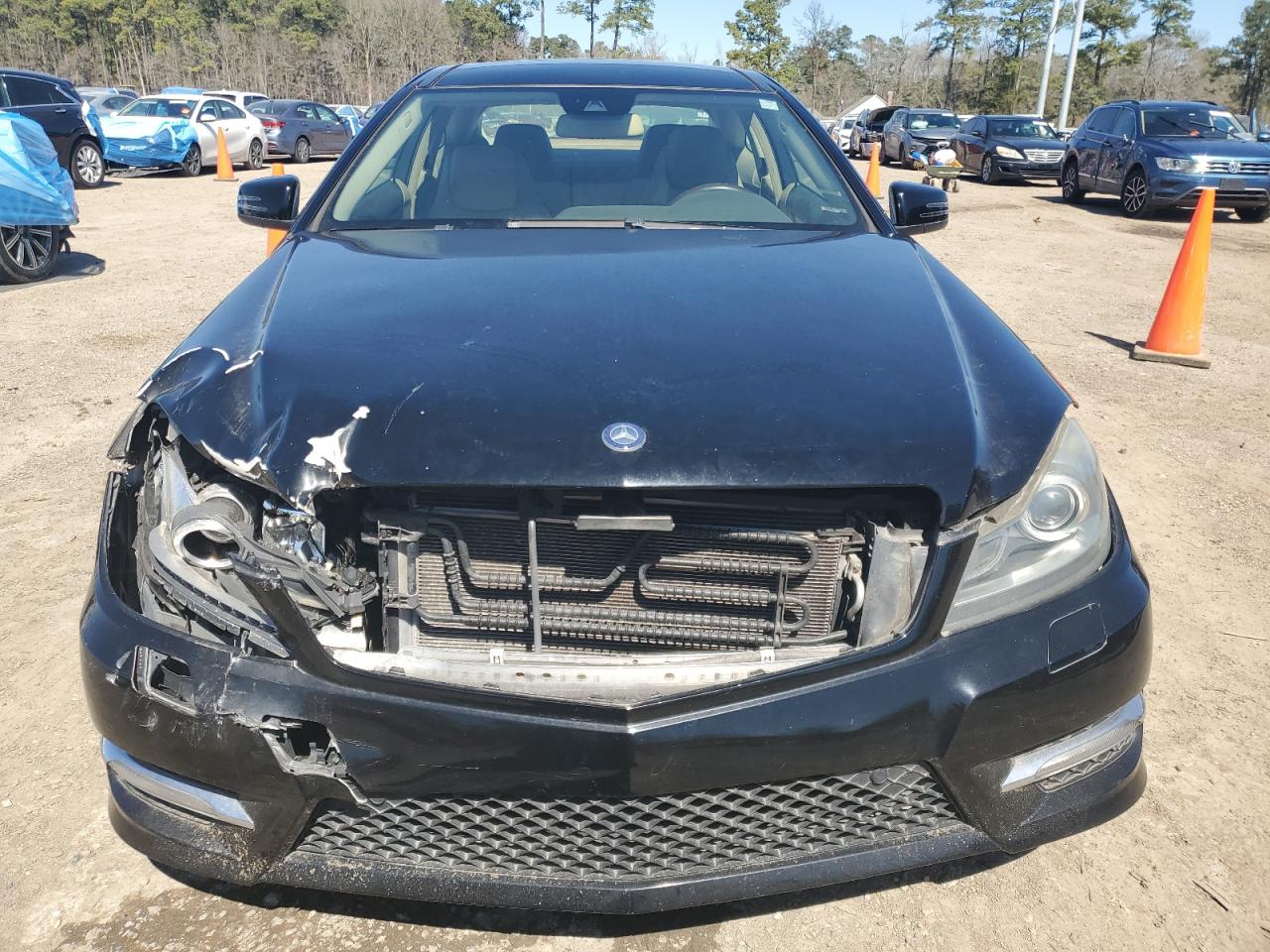 2012 Mercedes-Benz C-klasse VIN WDDGJ4HB5CF932422 Copart auction photo, front end damage thumbnail 5
