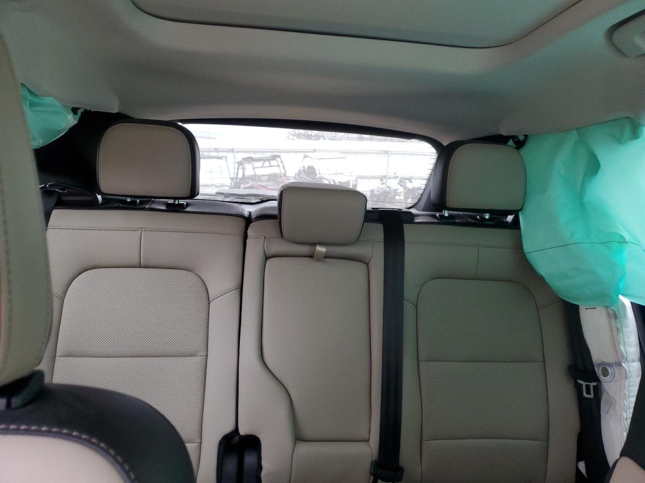 2022 Ford Escape VIN 1FMCU9J96NUB84844 Copart auction photo, side / minor dent/scratches damage thumbnail 10