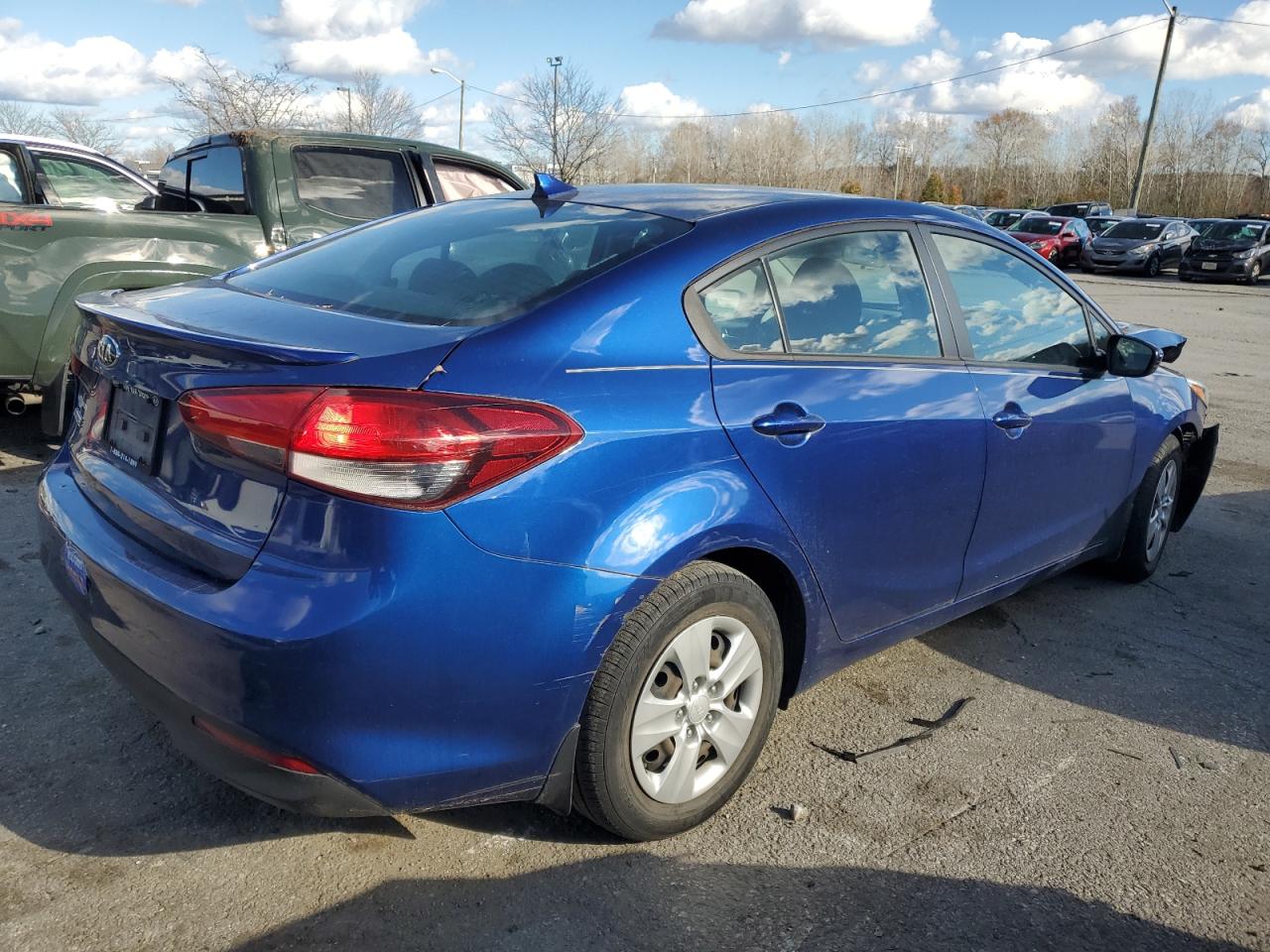 2018 KIA Forte VIN 3KPFK4A76JE168385 Copart auction photo, front end damage thumbnail 3