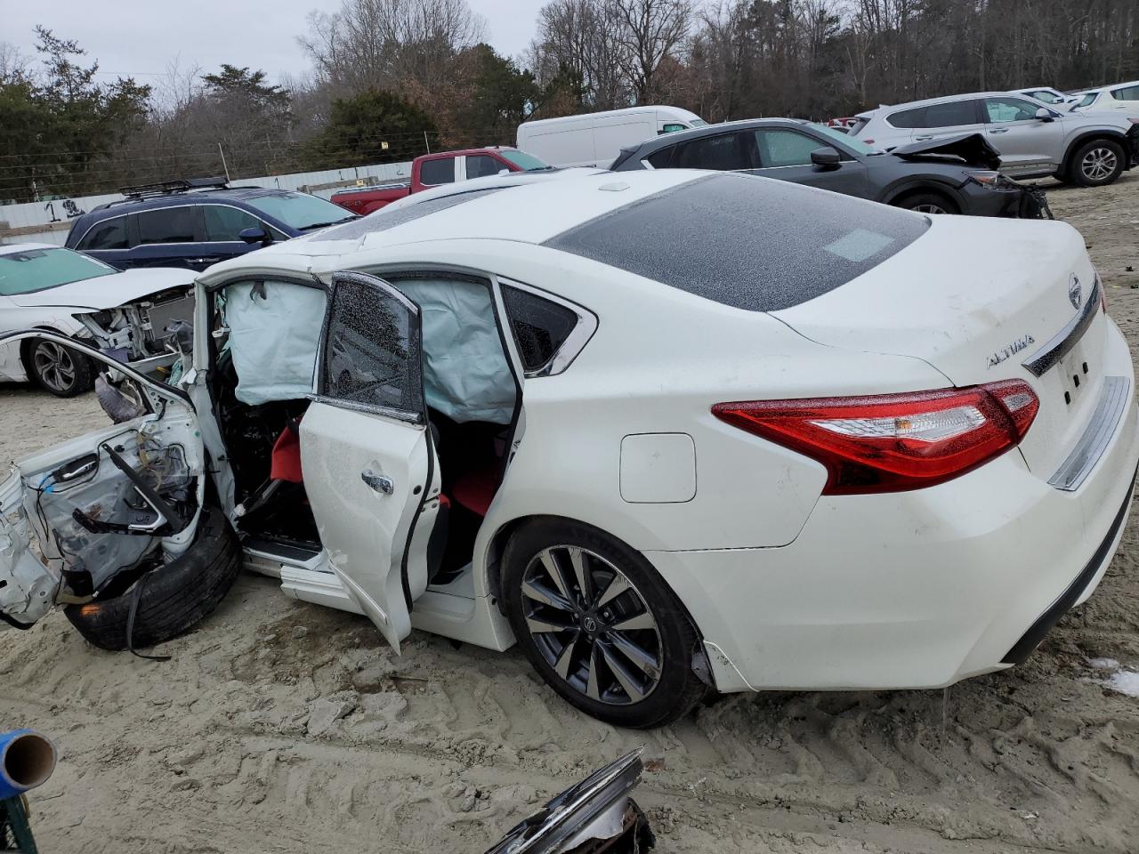 2016 Nissan Altima VIN 1N4AL3AP2GC189953 Copart auction photo, front end / side damage thumbnail 2