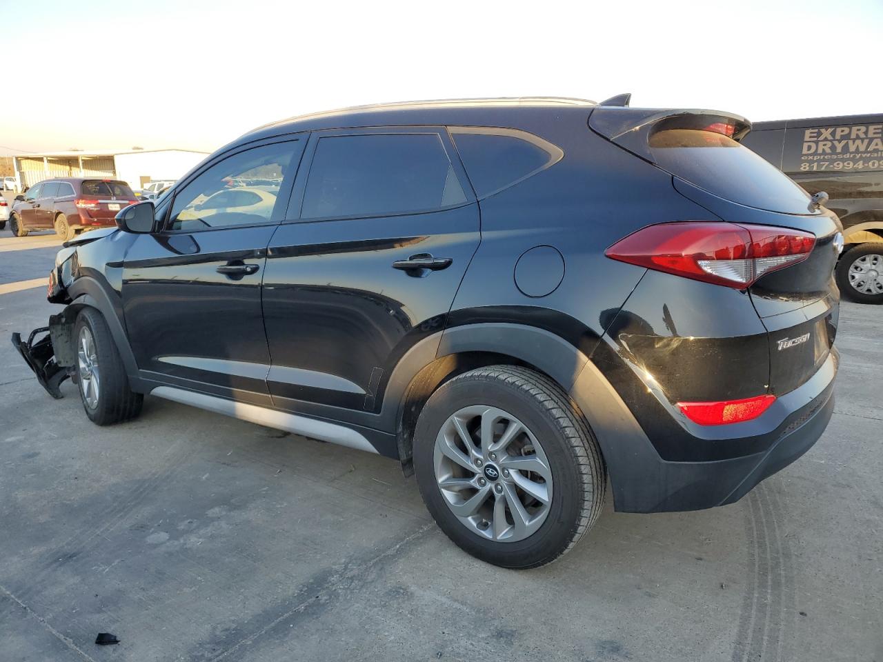 2018 Hyundai Tucson VIN KM8J3CA45JU639690 Copart auction photo, front end damage thumbnail 2