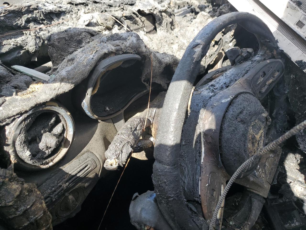 2020 Mercedes-Benz GLC VIN W1N0J6EB8LF784450 Copart auction photo, burn damage thumbnail 9