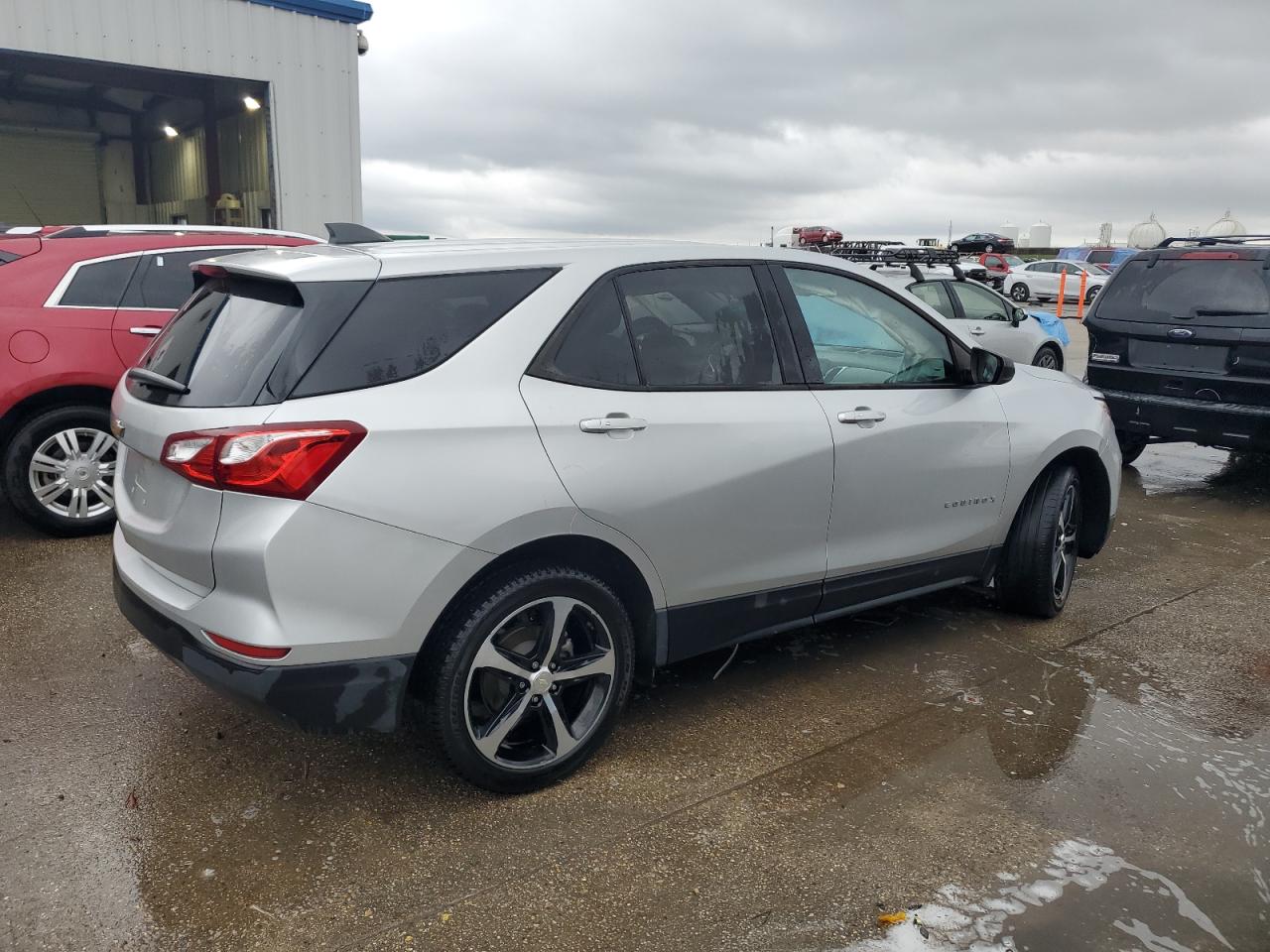 2019 Chevrolet Equinox VIN 3GNAXHEV2KS614473 Copart auction photo, side / all over damage thumbnail 3