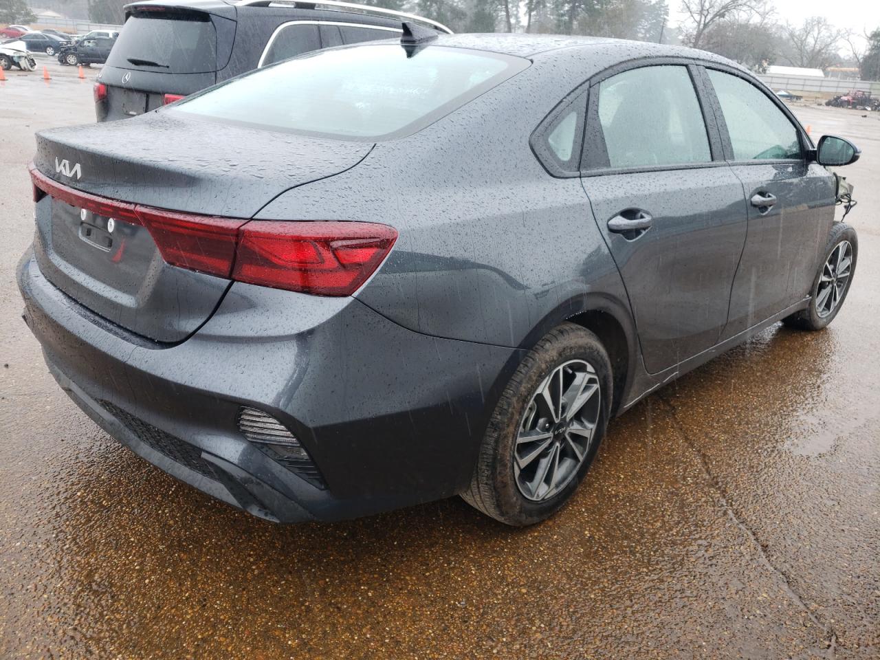 2024 KIA Forte VIN 3KPF24AD2RE811994 Copart auction photo, front end damage thumbnail 3