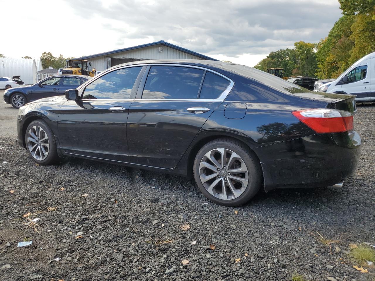 2013 Honda Accord VIN 1HGCR2E50DA114827 Copart auction photo, front end / undercarriage damage thumbnail 2