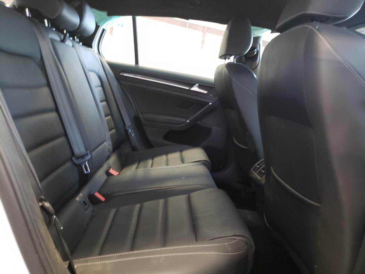 2017 Volkswagen Golf VIN WVWVF7AU9HW102937 Copart auction photo, front end damage thumbnail 10