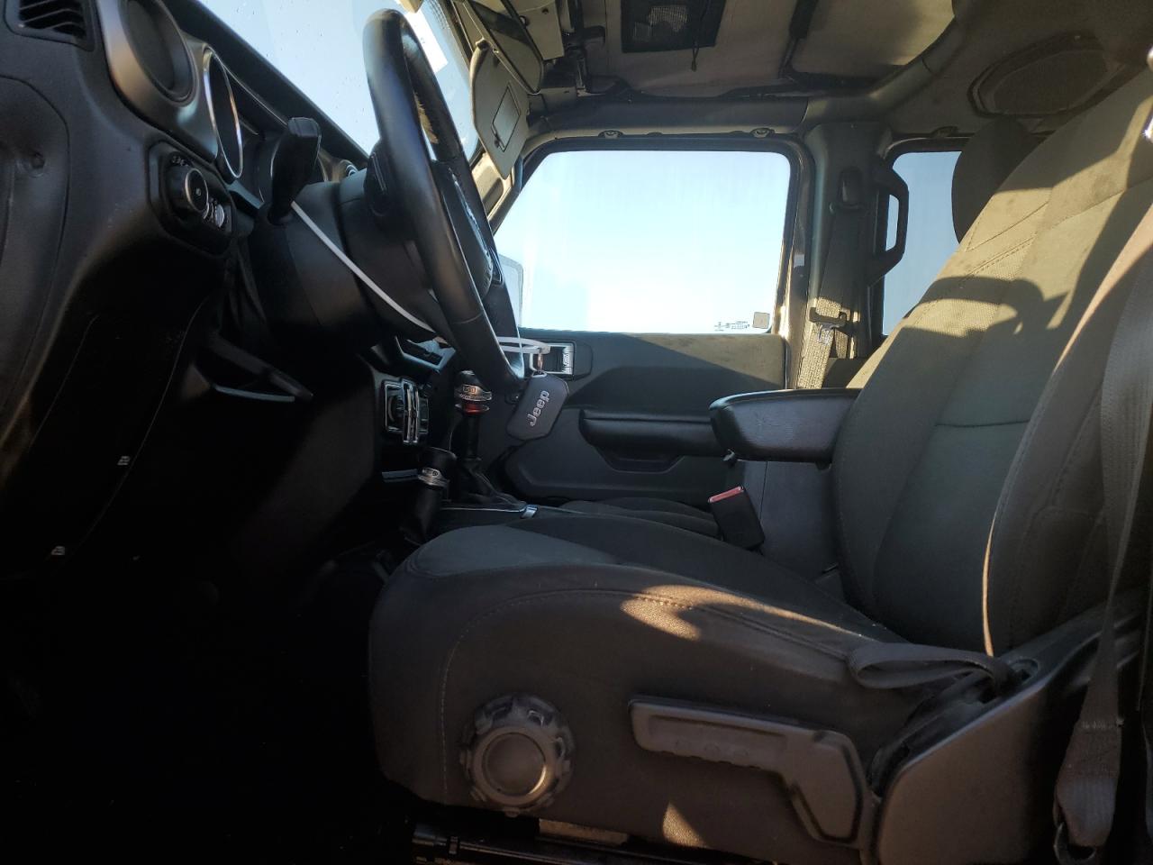 2018 Jeep Wrangler VIN 1C4HJXDG6JW194418 Copart auction photo, front end damage thumbnail 5